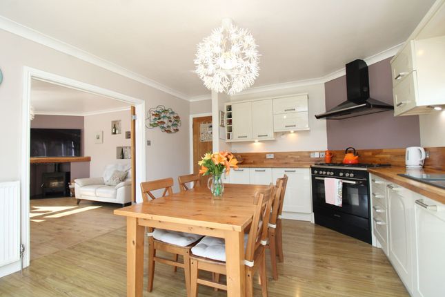 42 Peters Crescent, Paignton photo 3