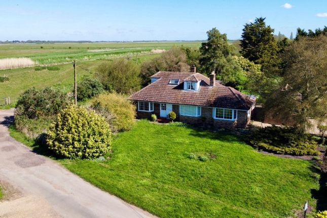 4-bed detached on Bays Farm House, Adventurers Drove, Ely, £160,000