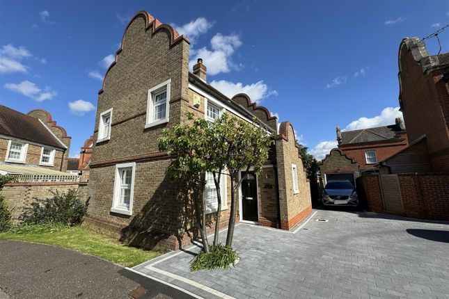 Detached house for sale in Drywoods, South Woodham Ferrers, Chelmsford