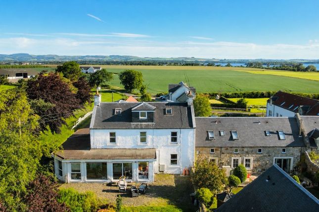 The Old Farmhouse, The Old Farmhouse, 13 Newton of Classlochie, Kinross photo 2