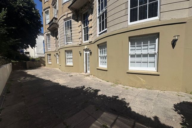 1 Temple Heights (Basement Level Flat, Yard, & Store) Windlesham Road, BRIGHTON photo 5