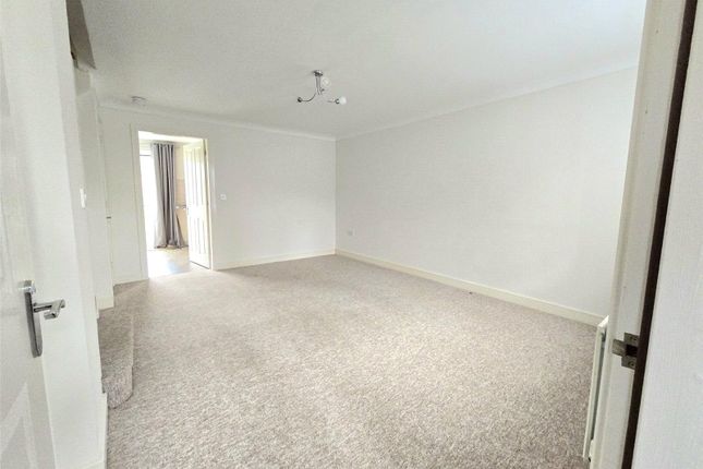 12, Roman Avenue, West Sussex photo 4