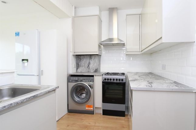 Thumbnail Terraced house to rent in Aylands Road, Enfield