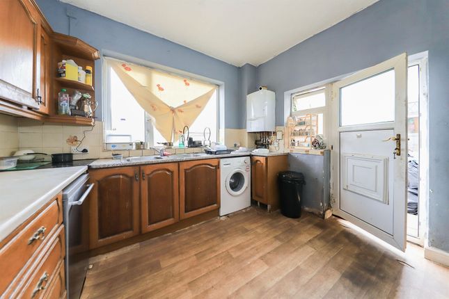 4, Ward Road, Wolverhampton photo 2