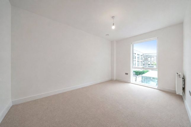 Flat 3, Monolulu Court,, East Street, London photo 4