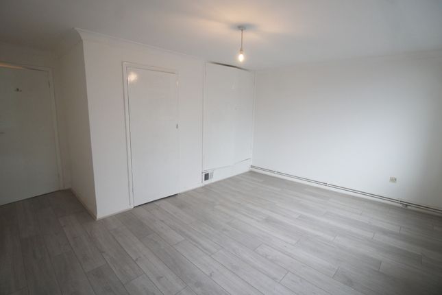 Maisonette for sale in Temple Orchard, Amersham Hill, High Wycombe