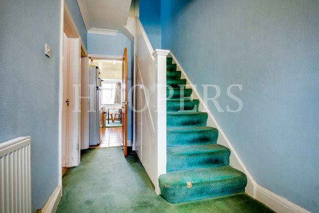 Thumbnail Terraced house for sale in Avondale Avenue, London