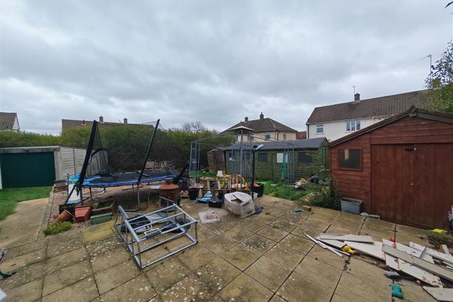 19, Cransley Gardens, Corby photo 2