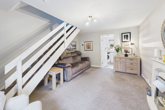 27 Braedale Avenue, Airdrie photo 3
