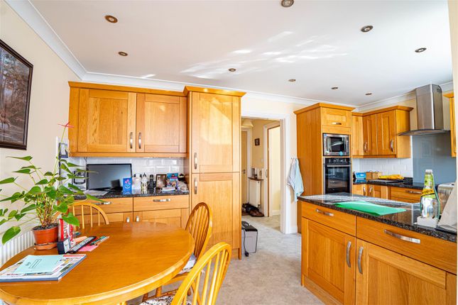 2, Wittersham Rise, St. Leonards-On-Sea photo 3