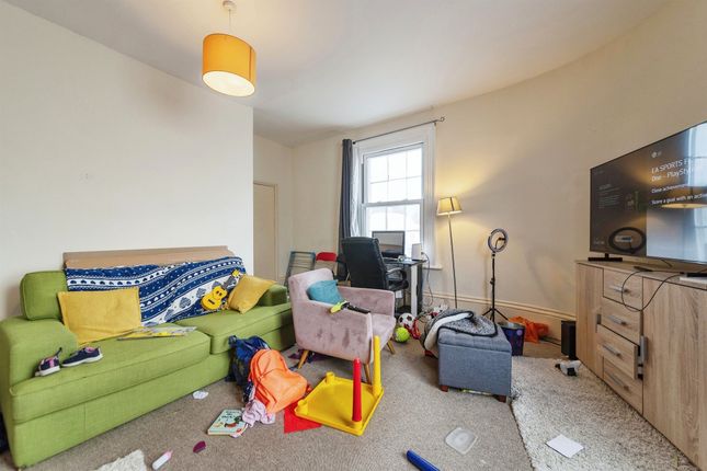 Flat 3, 24, Westgate, Grantham photo 3
