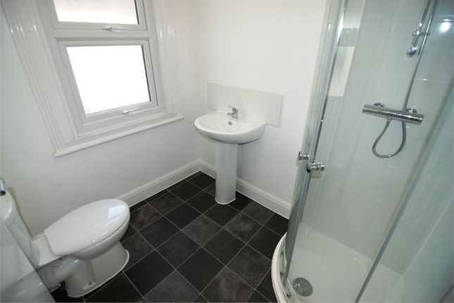 Room 5, 40, Felixstowe Road, Kensal Green photo 5