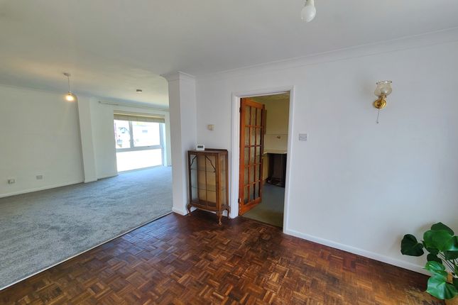 End terrace house for sale in Butts Ash Gardens, Southampton
