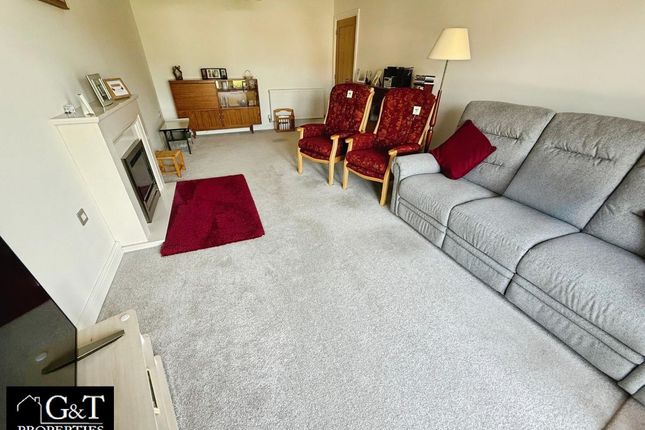 3 Cartwright Gardens, Wolverhampton photo 3