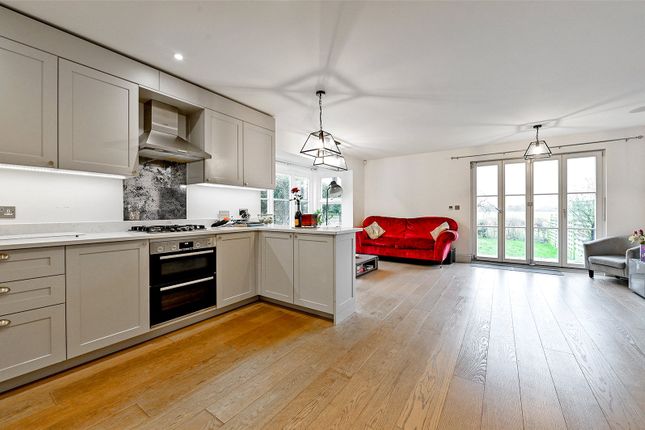 1 Moram Mews,, Datchet Road, Windsor photo 3