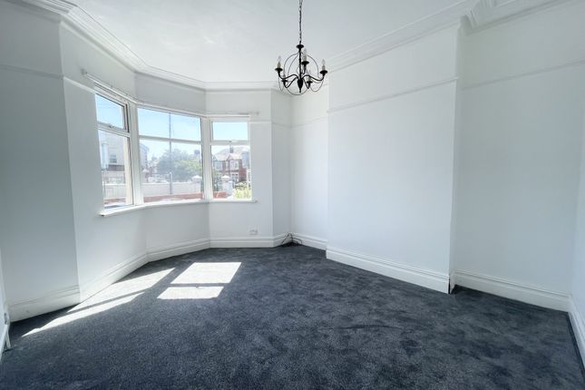 351, Lytham Road, South Shore photo 2