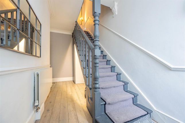105, Leighton Avenue, Leigh-On-Sea photo 4