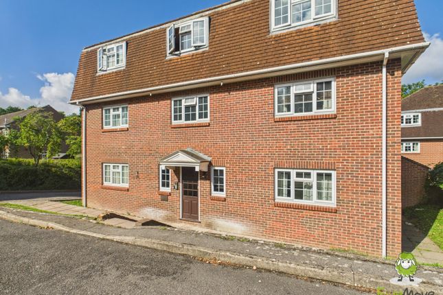 Ewemove Estate Agents Basingstoke - Longacre Rise