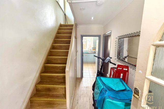 15, Norman Crescent, HOUNSLOW photo 2