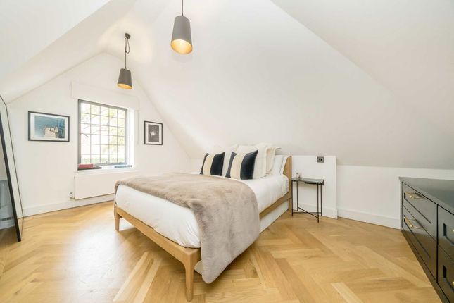 Flat 1, Belsize Park Firehouse, 36, Lancaster Grove, London photo 4