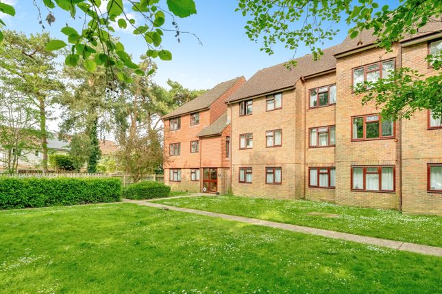 Thumbnail Flat for sale in Granary Way, Horsham