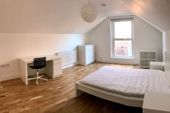 18, Waterloo Road, Nottinghamshire photo 5