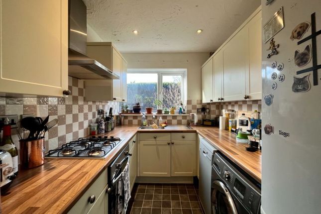 46, Beldham Road, Farnham photo 2