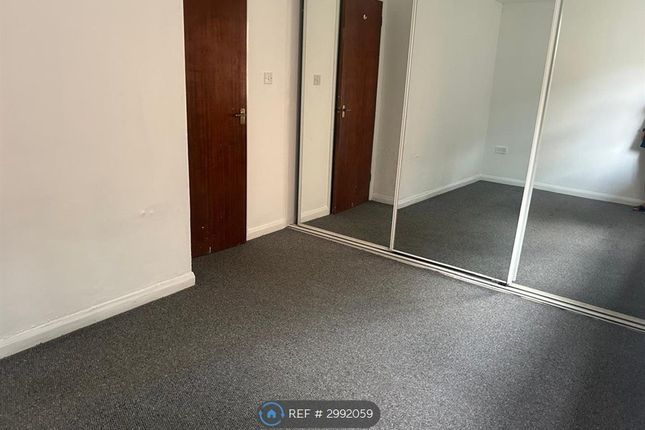 Queens Court, Queens Road, Slough photo 5