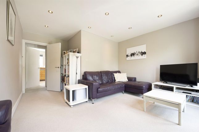 8 Cumberland Close,22.Jpg