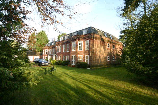 7, Brinkworth Place, Old Windsor photo 5