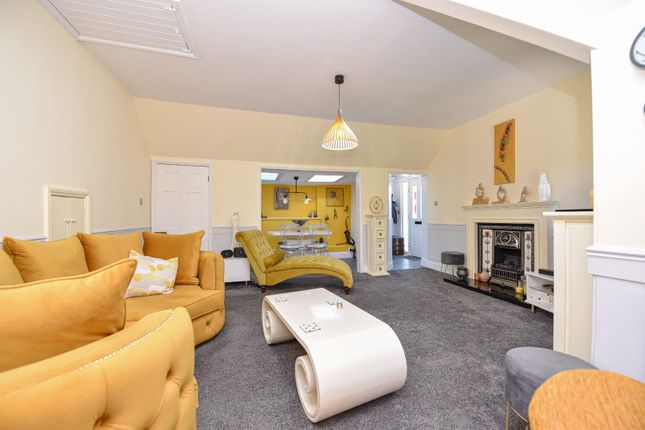 Flat for sale in Stonepitts Close, Ryde