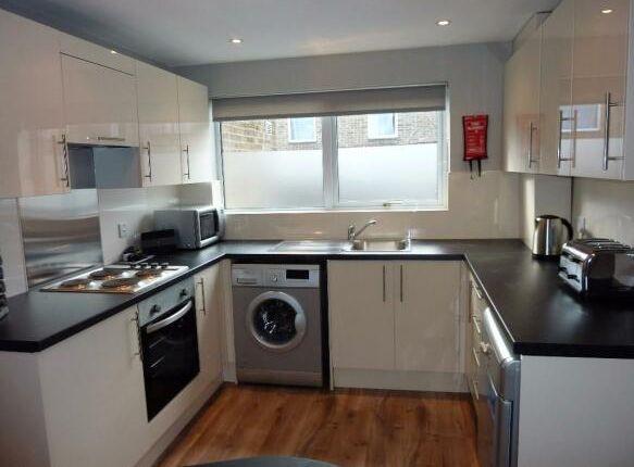 Room 2, 519, Canterbury Way, Stevenage photo 2