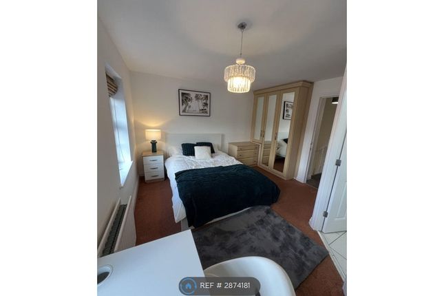 Edgecote Close, Manchester photo 2