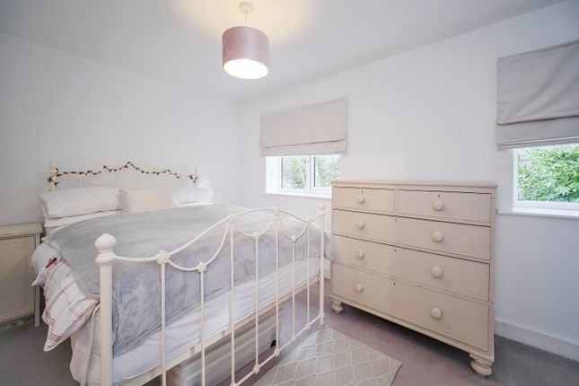 Terraced house for sale in Kennel Wood, Ascot