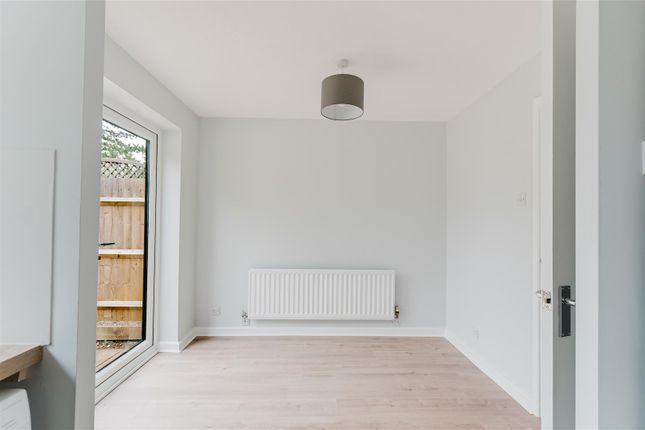 6, Chepstow Close, Stratford-Upon-Avon photo 4