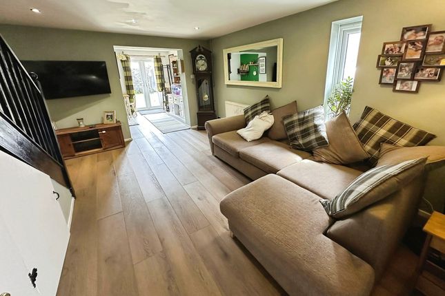 30 Piccadilly Way, Bourne photo 3