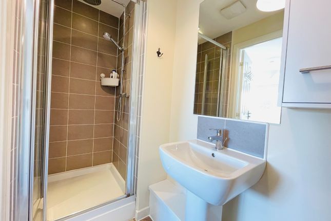 2/3, 1047, Gartloch Road, Glasgow photo 3