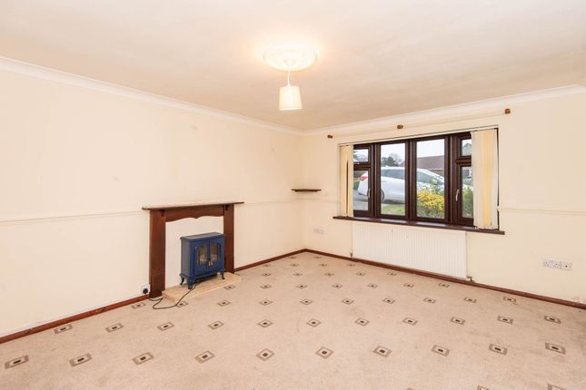 2 Wilkinson Close, Chesterfield photo 2