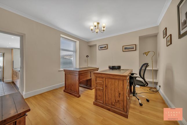 5 Station Terrace, Caerphilly photo 3