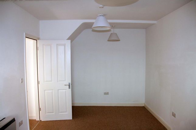 Flat 1, 11 Market Street*, Haverfordwest photo 4