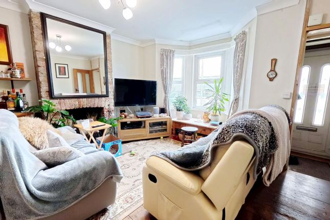 44, Mayfield Avenue, Dover photo 3