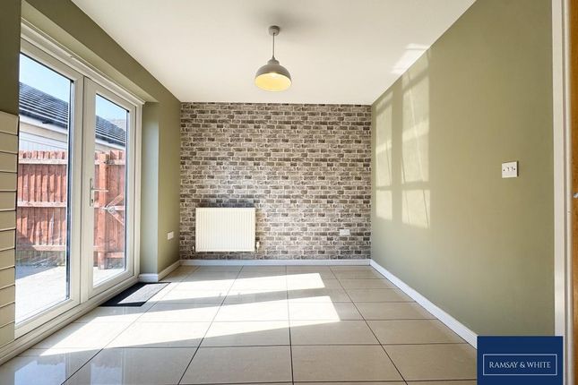 8, Rhodfa'r Afon, Aberdare photo 4