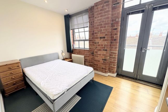 Flat 6, Grove Works, Northampton photo 5