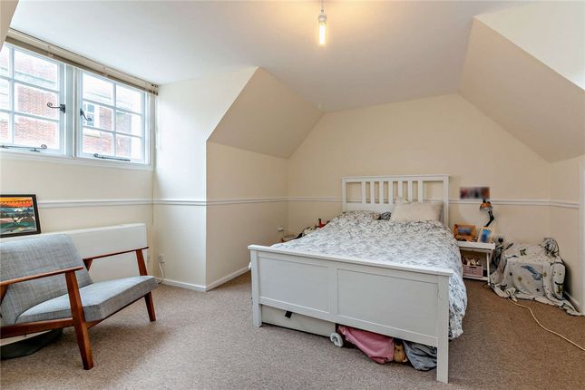 Maisonette for sale in High Street, Winchester, Hampshire