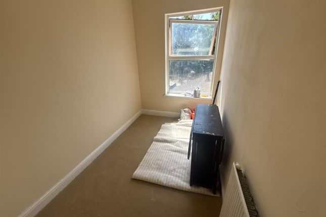 107, Miner Street, Walsall photo 5