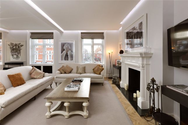 Flat to rent in North Audley Street, Mayfair, London W1K, London,