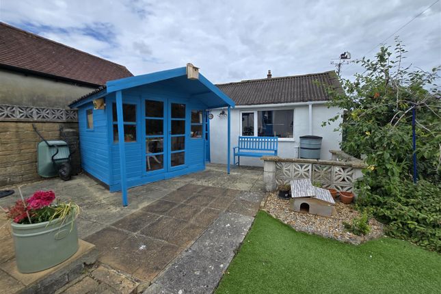 Agemmnon, Thornhill Road, Sturminster Newton photo 3