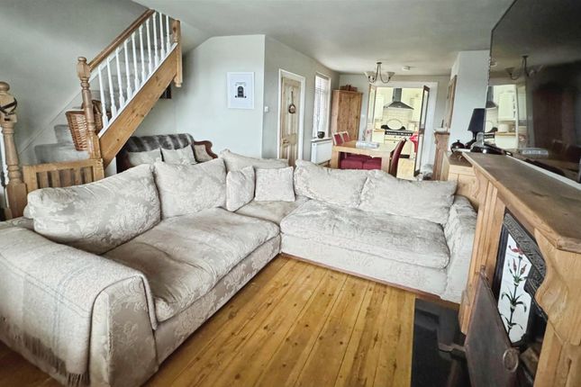 43, Lansdowne Road, Worcester photo 2