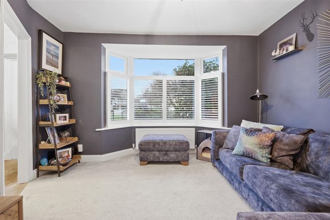 95 Drysdale Avenue, London photo 3
