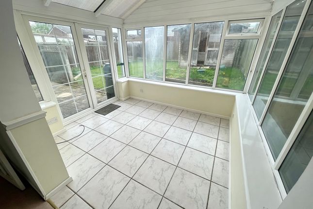 Property to rent in Hamsterley Close, Bedford